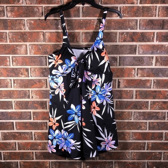 SWIM Solutions Flyaway One Piece Swimsuit - Picture 2 of 8